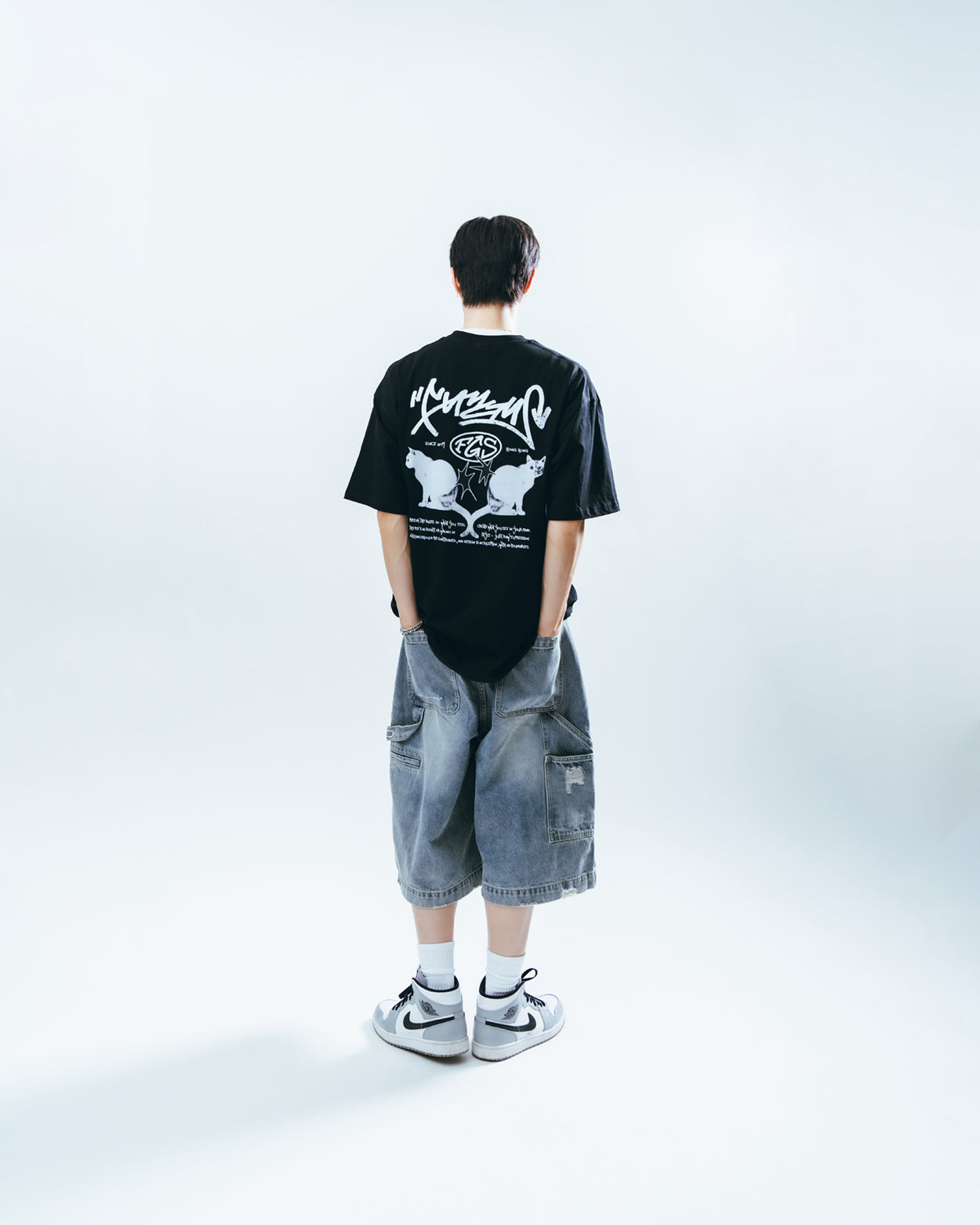 Boat Cat Oversized Graphic Tee - BLACK