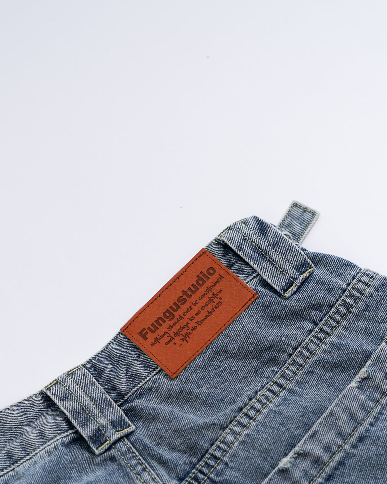 Baggy Adjustable Denim Jort - Dark Wash