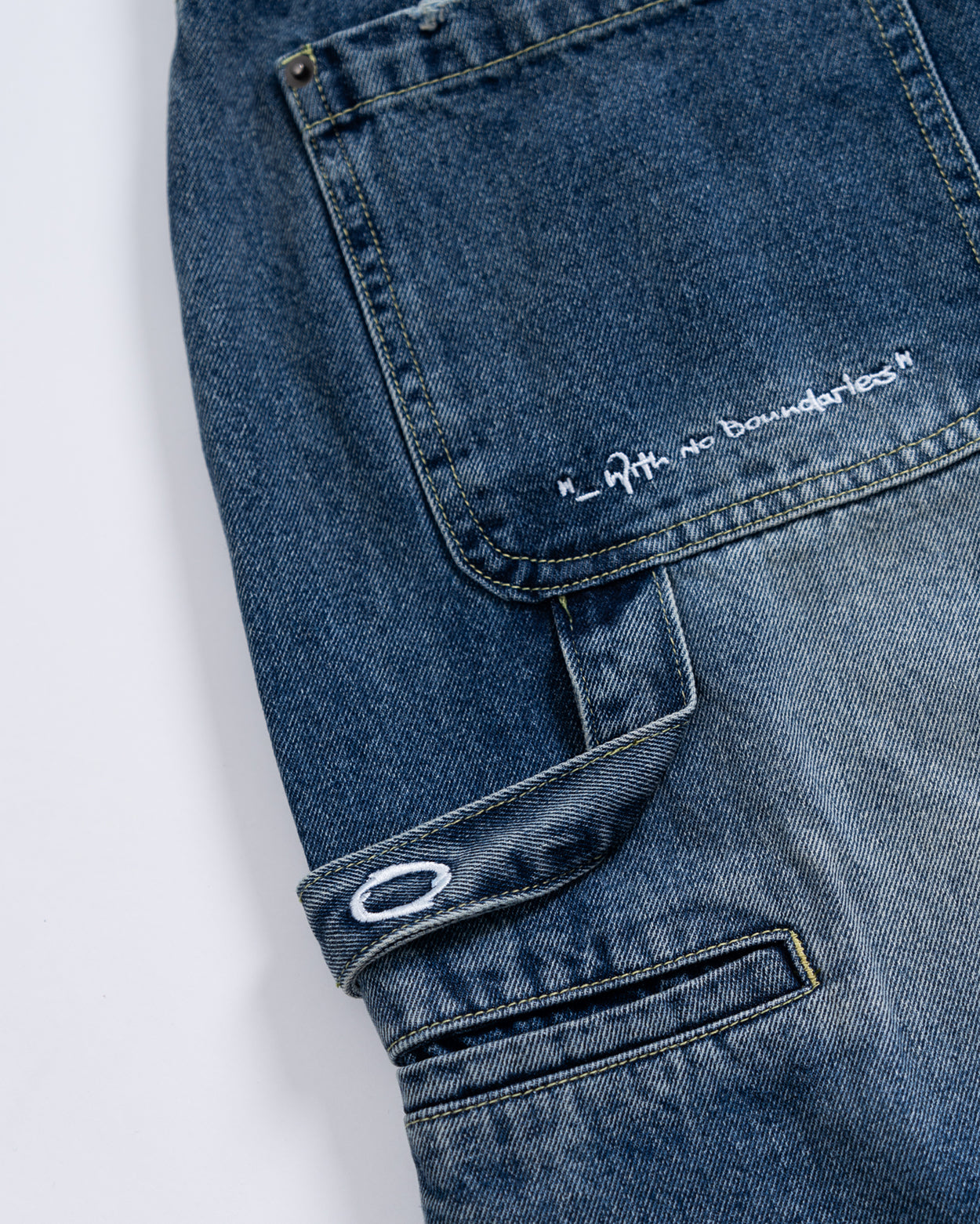 Baggy Adjustable Denim Jort - Light Blue