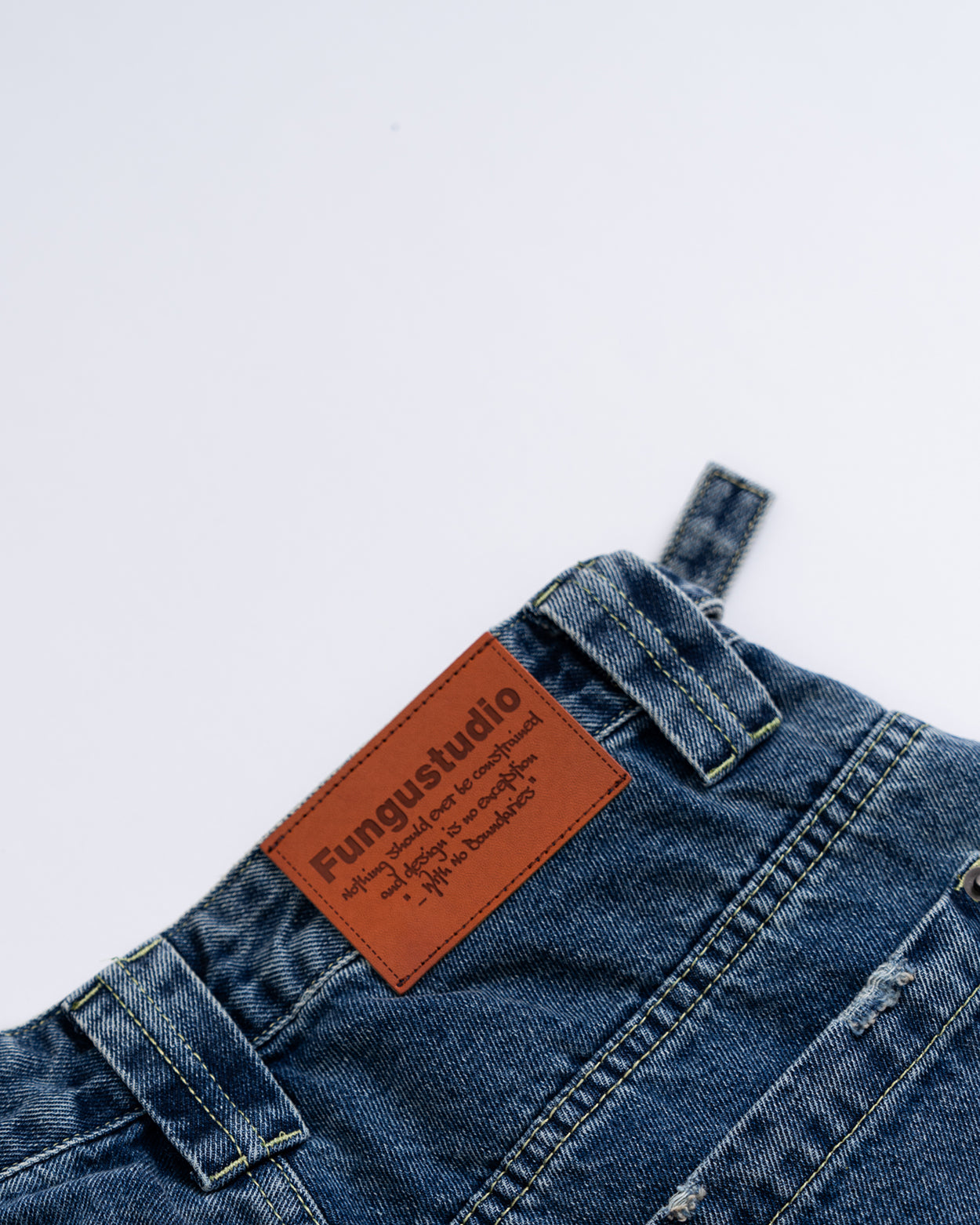 Baggy Adjustable Denim Jort - Light Blue