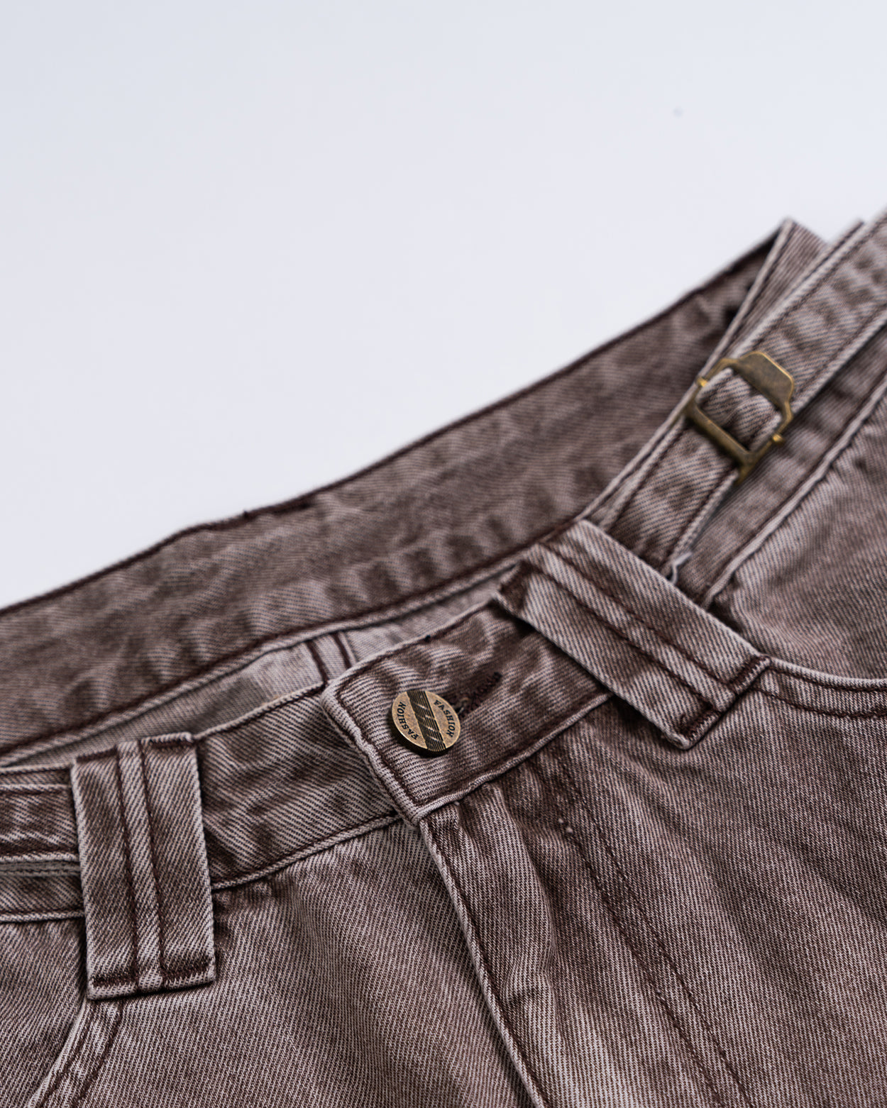Baggy Adjustable Denim Jort - Washed Brown